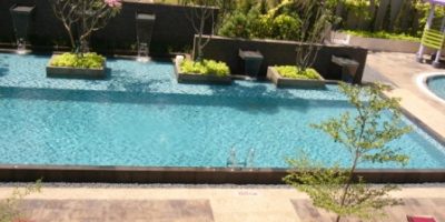 kolam renang club house provence.