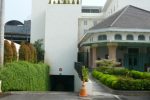 Taman atap (roof garden) dan taman di atas tanah Hotel Sidji, Pekalongan.