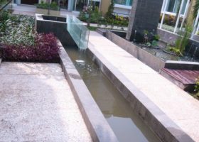 Kolam Linier Pada Perumahan de Oaze, Jakarta. 2