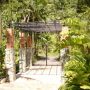 Pergola di atas Pintu Masuk (Main entrance) Utama di Tapos.