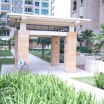 Pergola di pertemuan jalan apartemen Pakubuwono