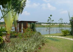 Pergola di pinggir dermaga.