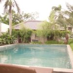 kolam renang club house casa royal.